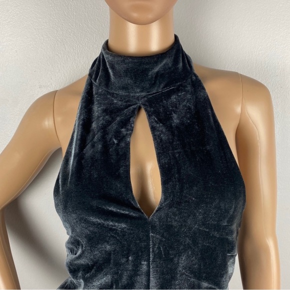 TART VELVET PEPLUM HALTER TOP - Picture 3 of 7
